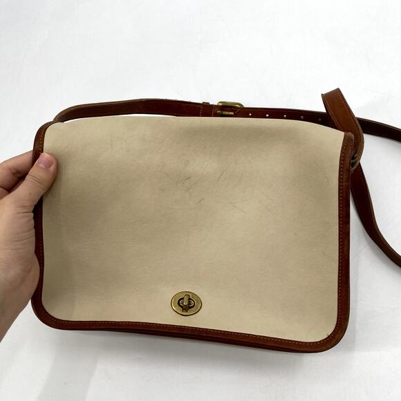 Vintage Leather Cream Brown Trim Fold over Shoulder bag - Picture 3 of 7